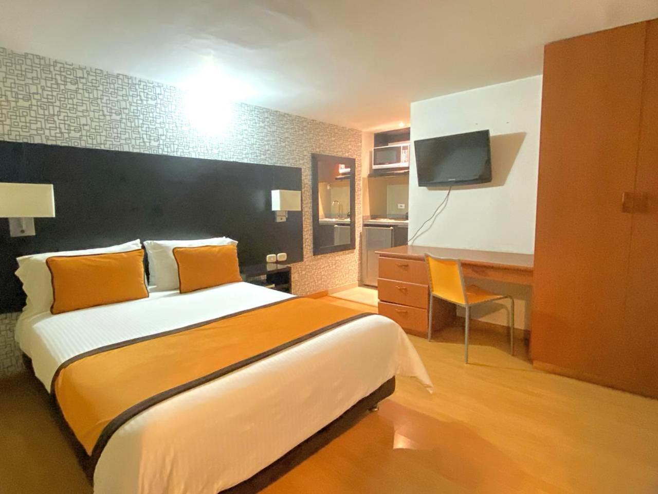 Hotel Silver Javeriana By Hospedium Bogotá Zewnętrze zdjęcie