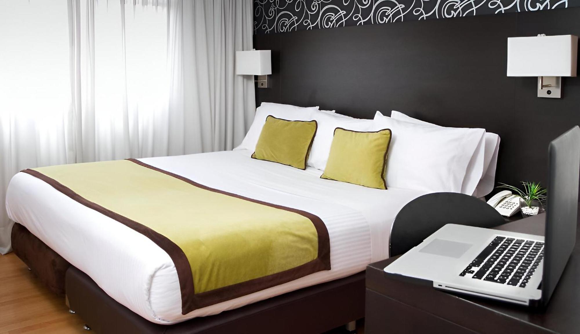 Hotel Silver Javeriana By Hospedium Bogotá Zewnętrze zdjęcie