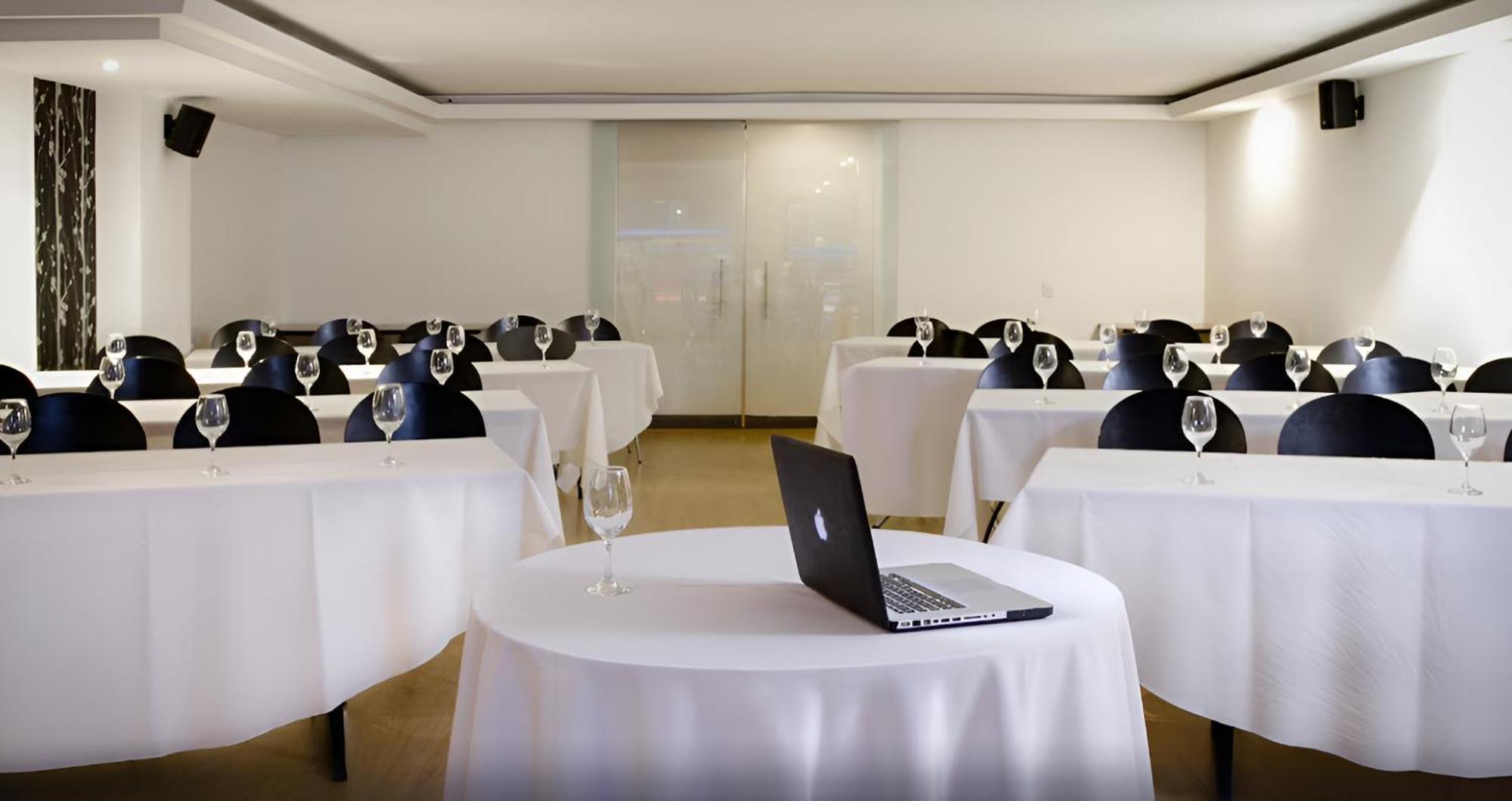 Hotel Silver Javeriana By Hospedium Bogotá Zewnętrze zdjęcie